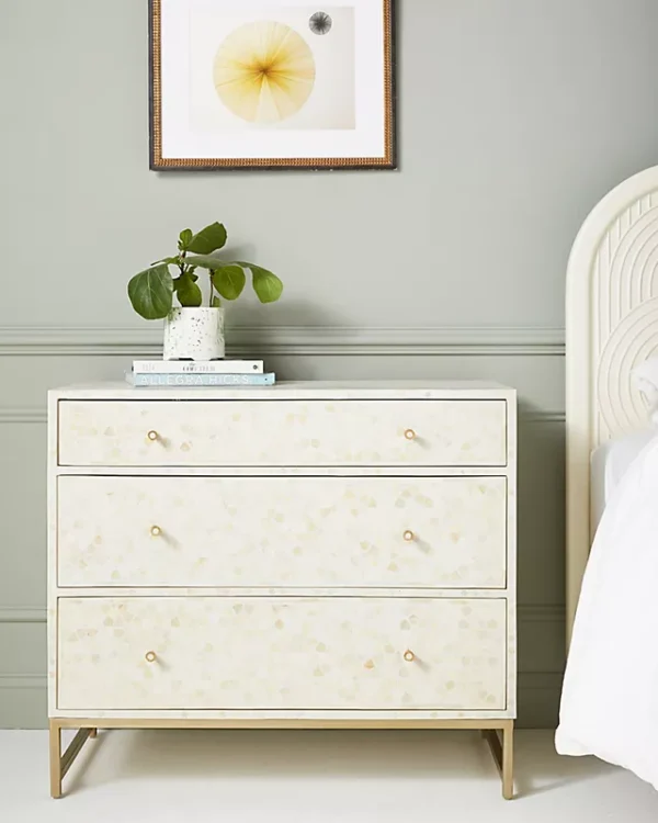 Star Inlay 3-Drawer Dresser